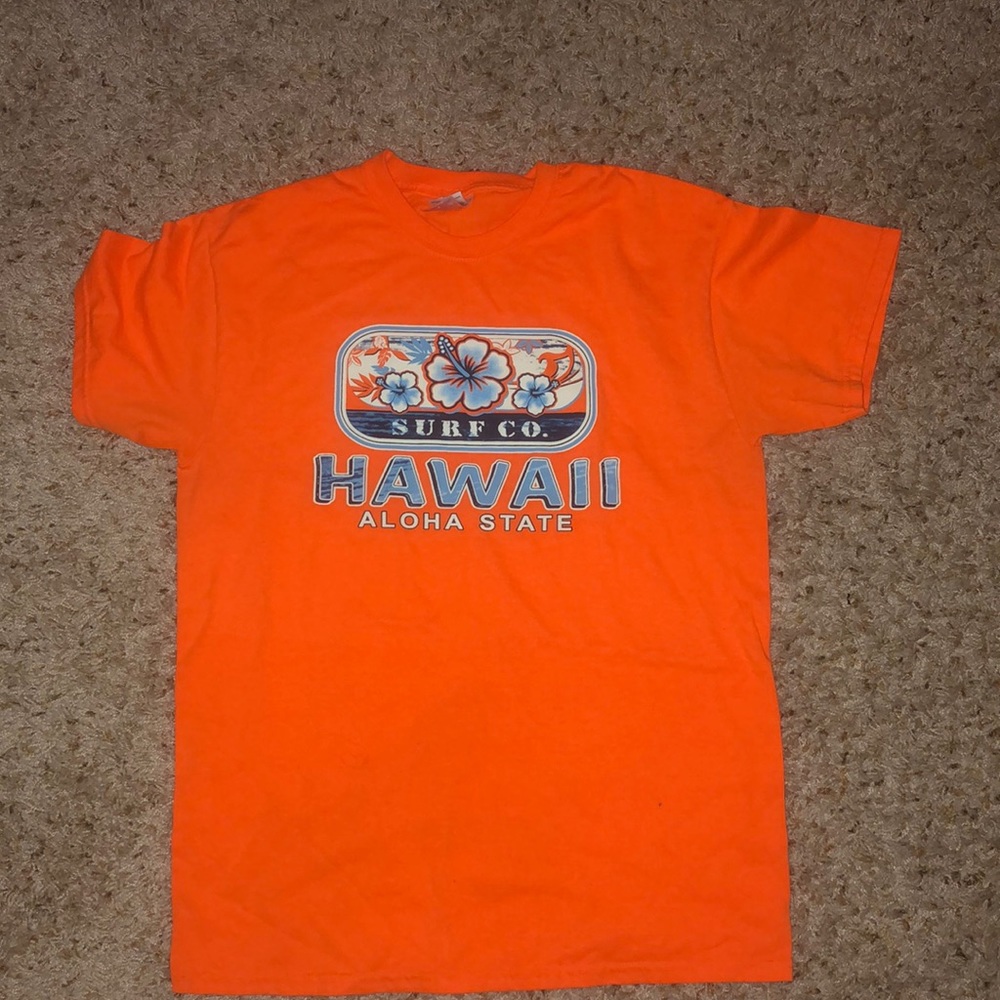 Hawaii shirt size Medium